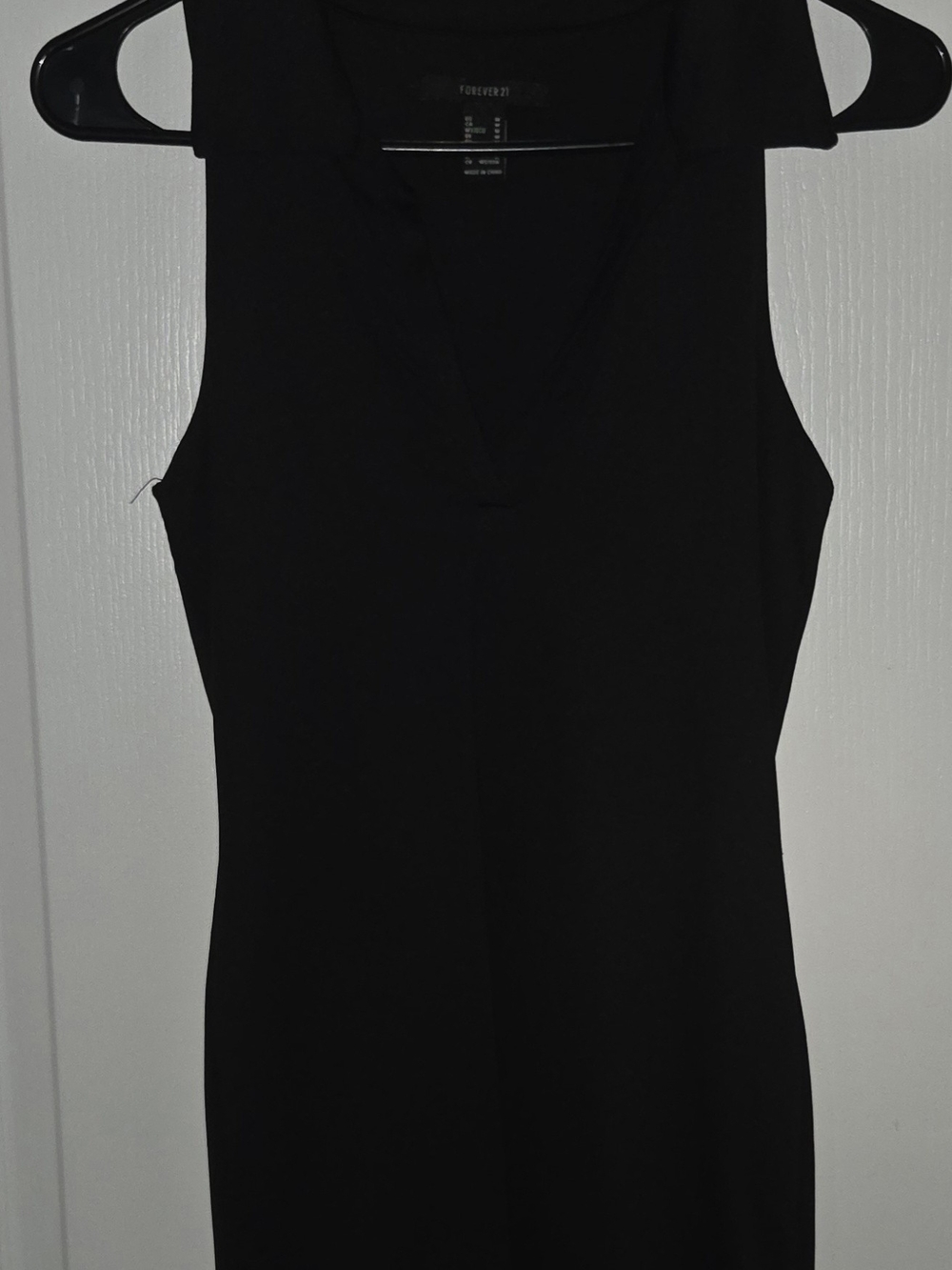 Forever 21 Black Sleeveless V-Neck Women's Short Dress ( BUNDLE & SAVE 10%)